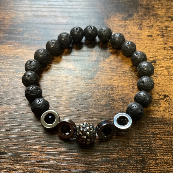 Bracelets - Picture 3 of 4